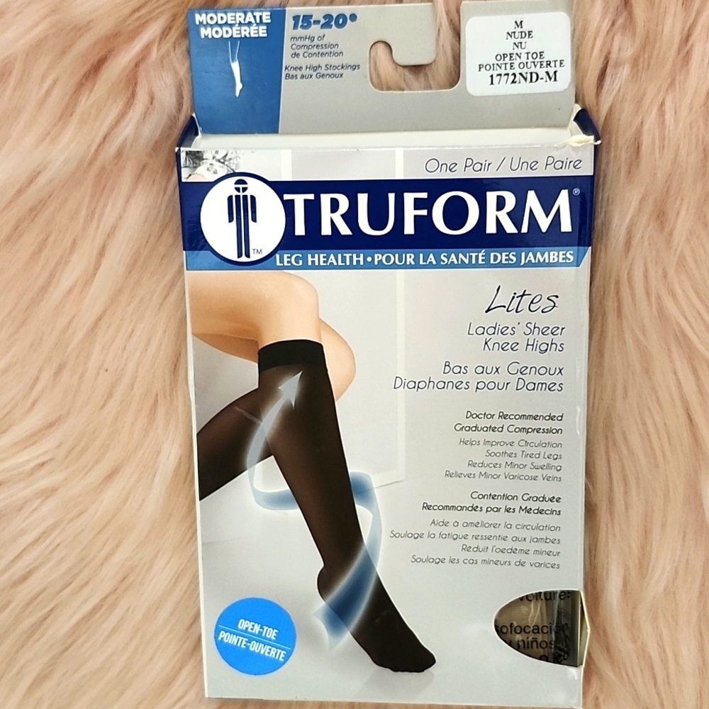Brand New TRUFORM LADIES LITES KNEE-HI SHEER COMPRESSION STOCKINGS-M
